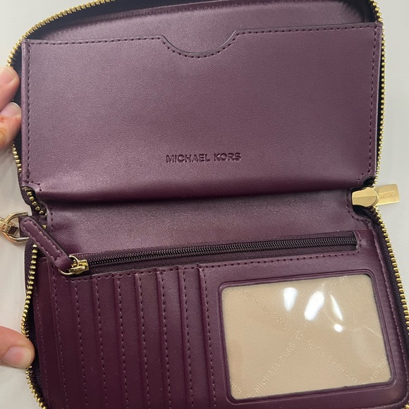 MICHAEL KORS WALLET Glittery & spacious large wallet. mint condition! - Picture 7 of 9